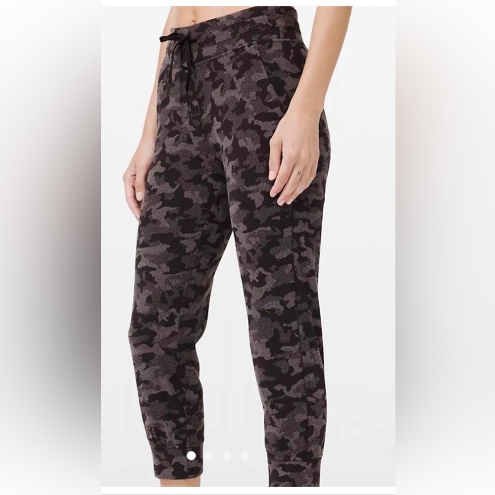 Lululemon Ready to Rulu Cropped Camo Jogger